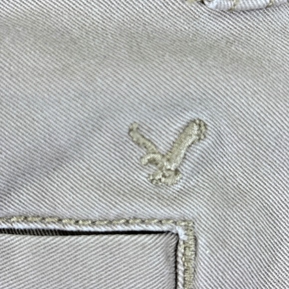American Eagle Womens Tan STRETCH MIDI 5"‎ Inseam Cotton Chino Shorts Size 6 - Picture 4 of 9